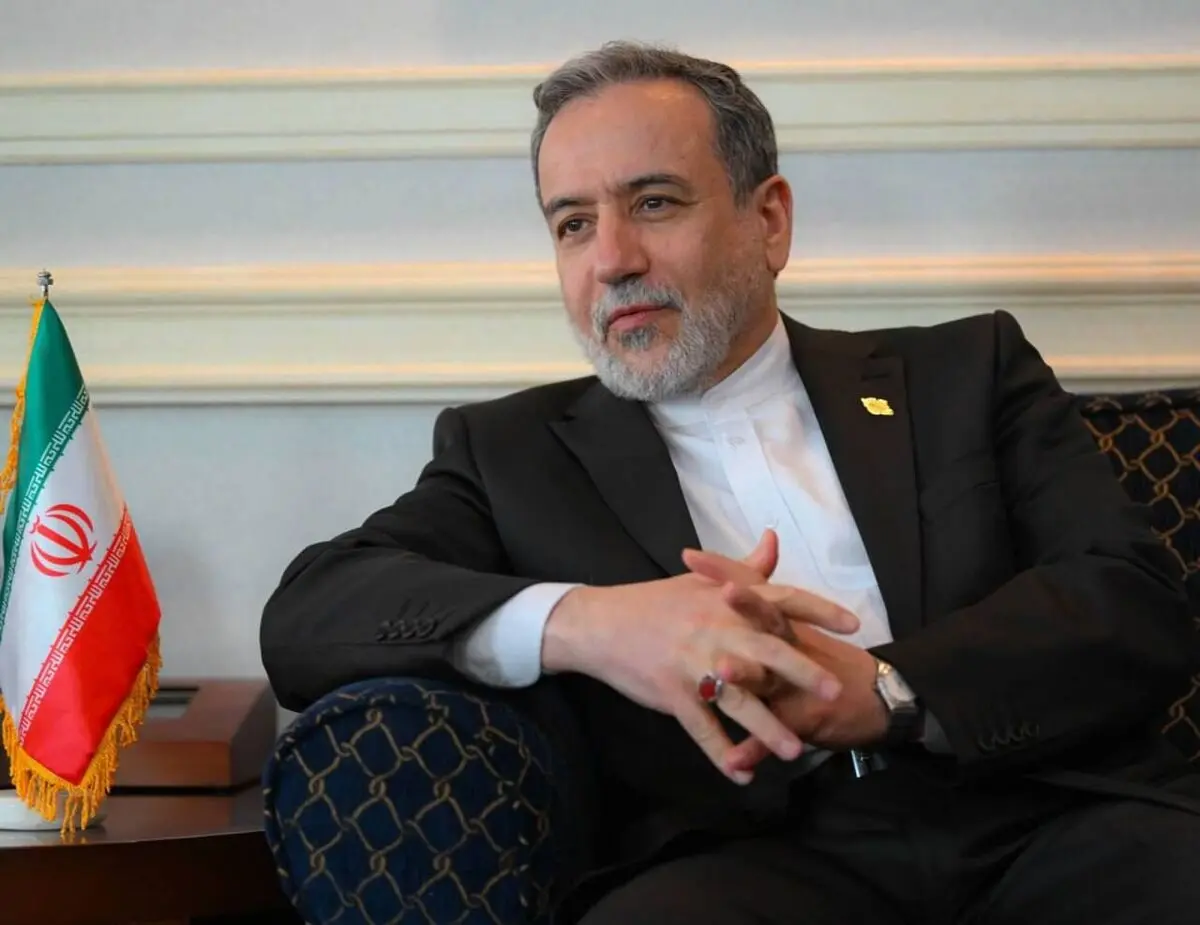 عراقچی: بستن تنگه هرمز موضع رسمی ایران نیست/ آمادگی تهران برای ورود به مذاکرات عادلانه