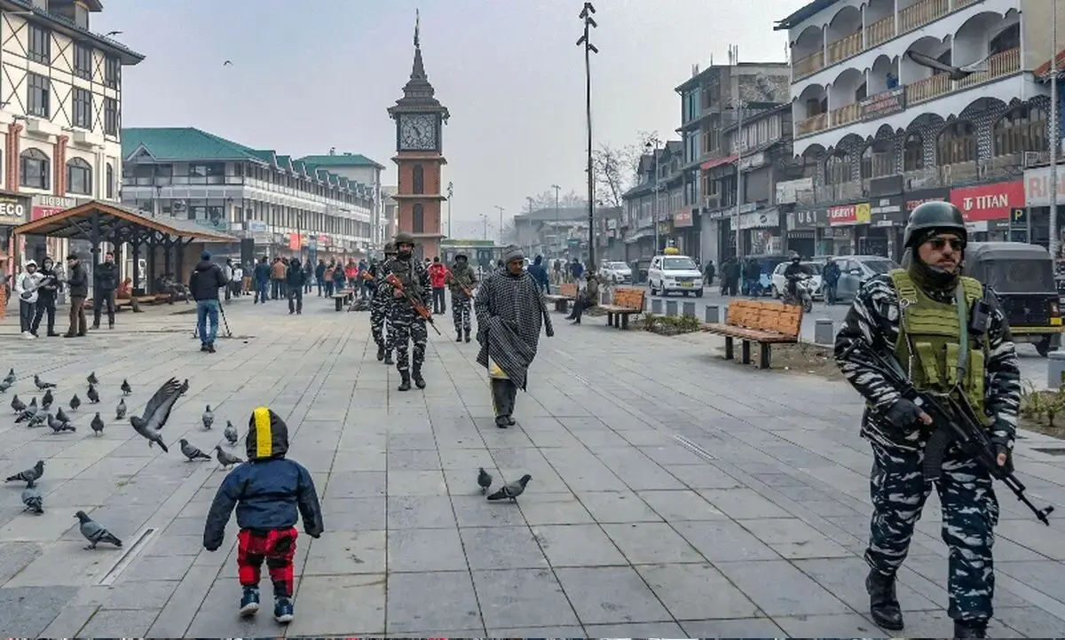 هند خودمختاری منطقه کشمیر را لغو کرد

