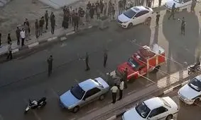 لحظه حضور پلیس در صحنه پیدا شدن جسد یک مرد در سطل زباله پرند/ ویدئو