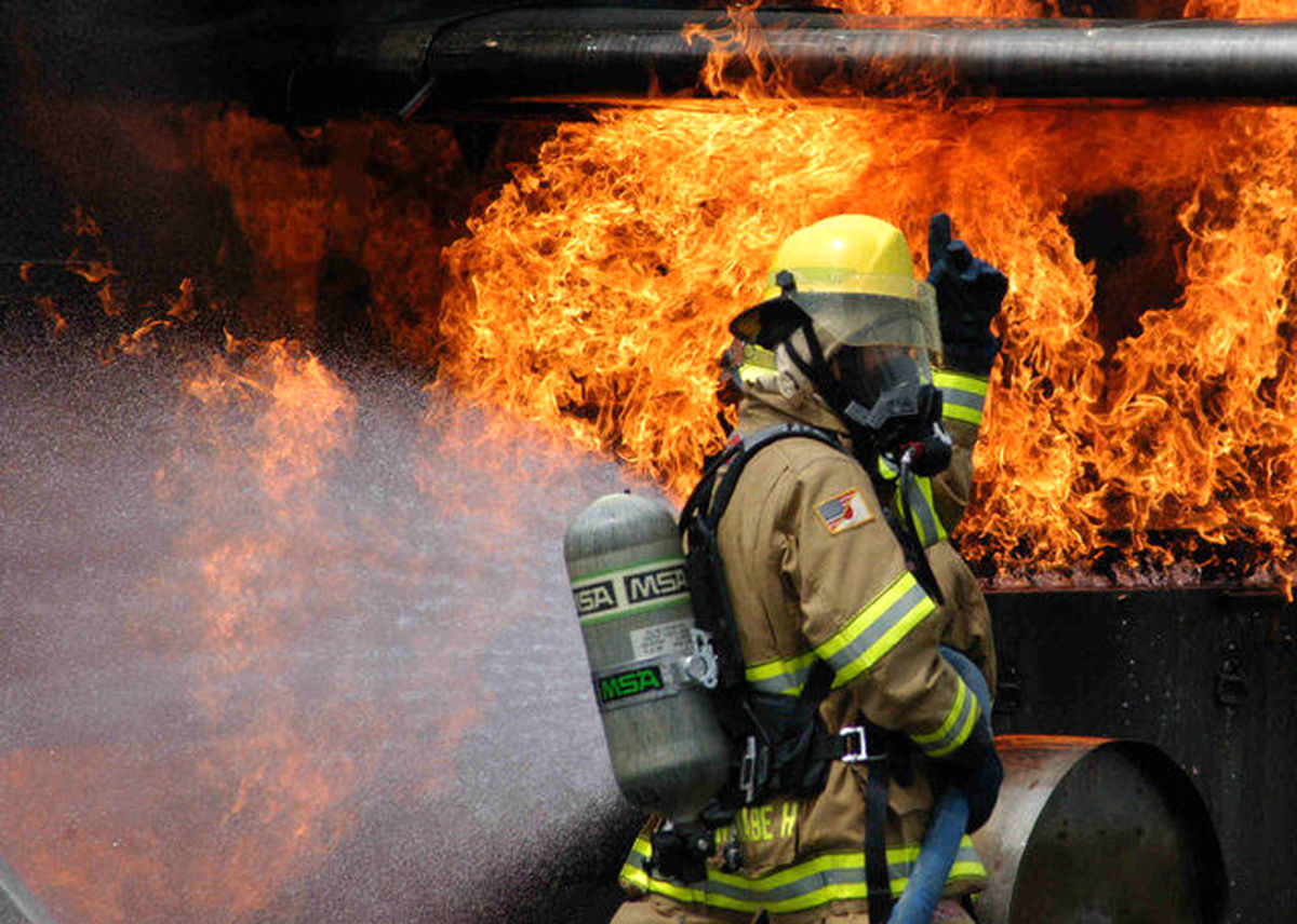 آتش‌سوزی در یک واحد تولیدی در شهرک صنعتی خرمدشت تاکستان