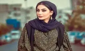 سفر در زمان؛ تیپ و چهرۀ «صحرا اسداللهی» در نمایش «سگ نگهبان»؛ سال 1403 