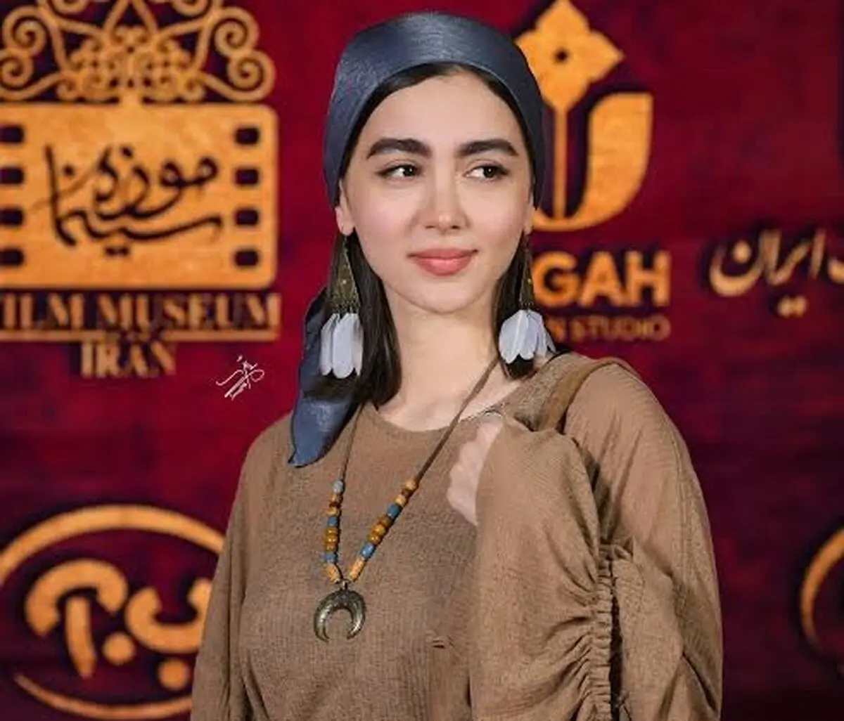  برف بازی نیکای سریال پایتخت و همسرش