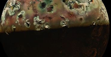 نگاهی به آیو؛ فعال ترین قمر منظومه شمسی/ اینجا یک جهان یخ زده و آرام نیست/ عکس منتشر شده توسط ناسا