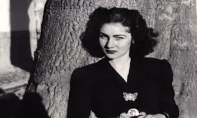 سفر به تاریخ؛ تمرین تیراندازی «فوزیه» در کاخ سعدآباد روی قالی ایرانی