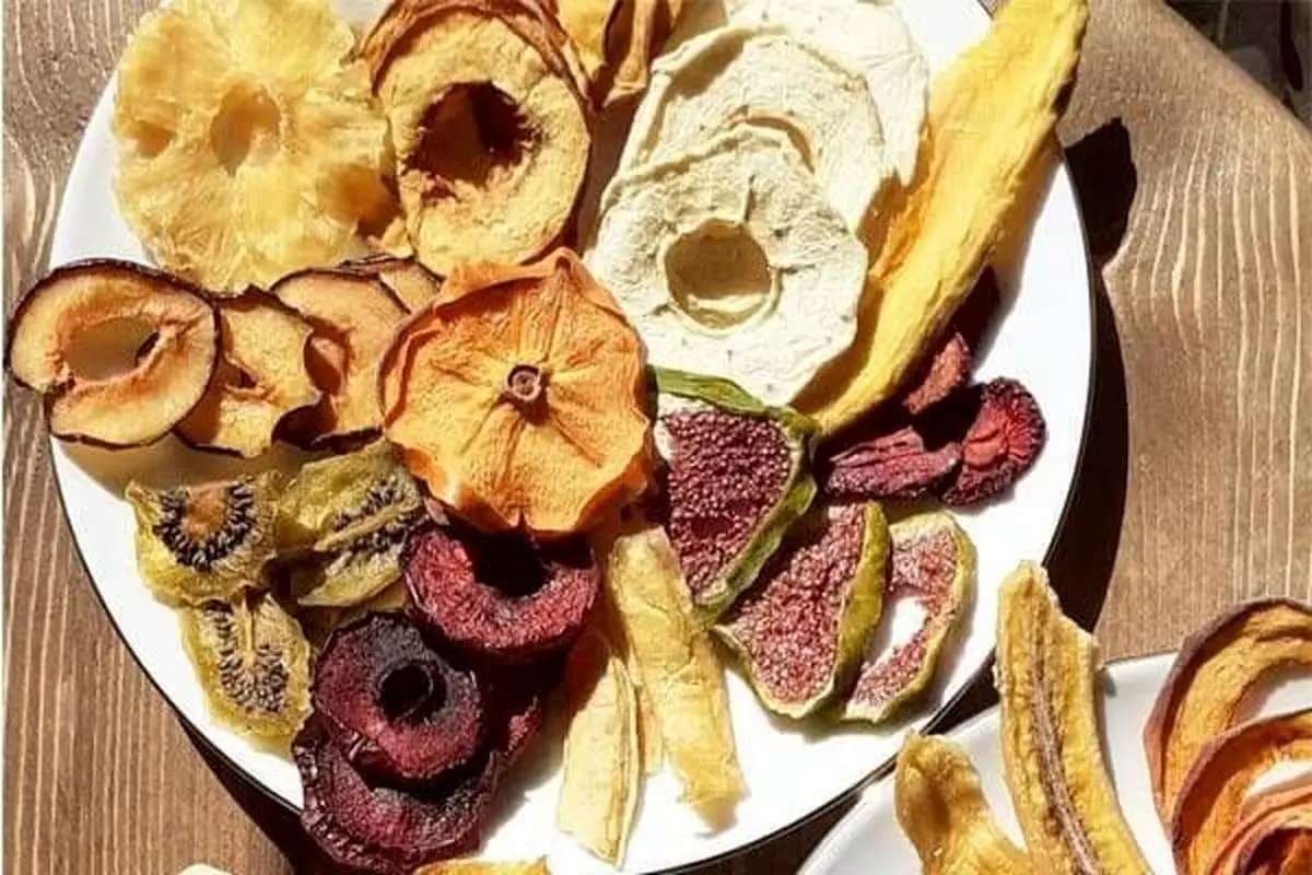 آموزش خشک کردن میوه به روش سنتی