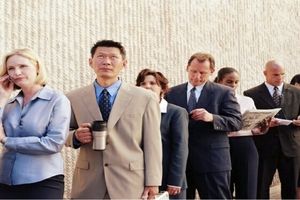 در صف گیر افتادهاید؟ علم میگوید انتظار کشیدن برای مغز مفید است