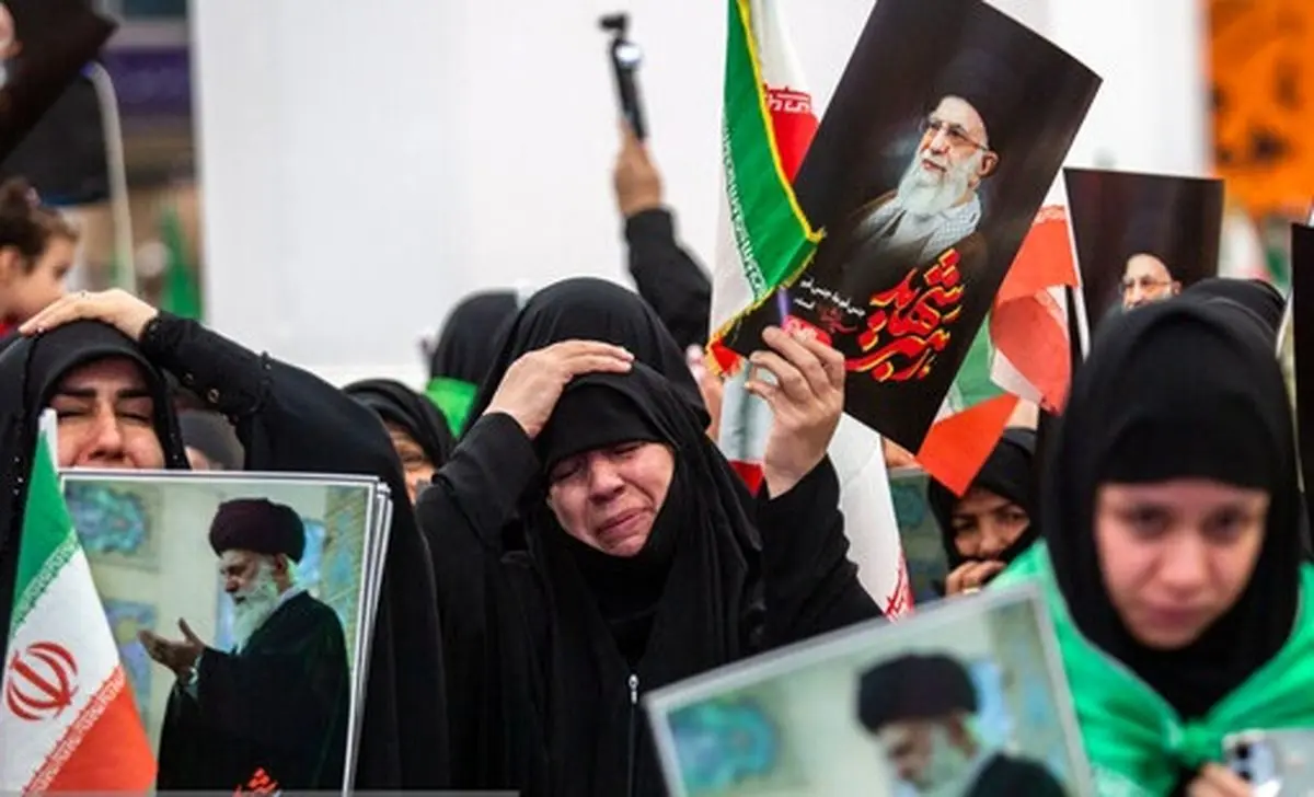 از ساعت ۲۲ امشب به مدت ۳ شبانه روز؛ مراسم وداع با پیکر رهبر شهید انقلاب در مصلی تهران