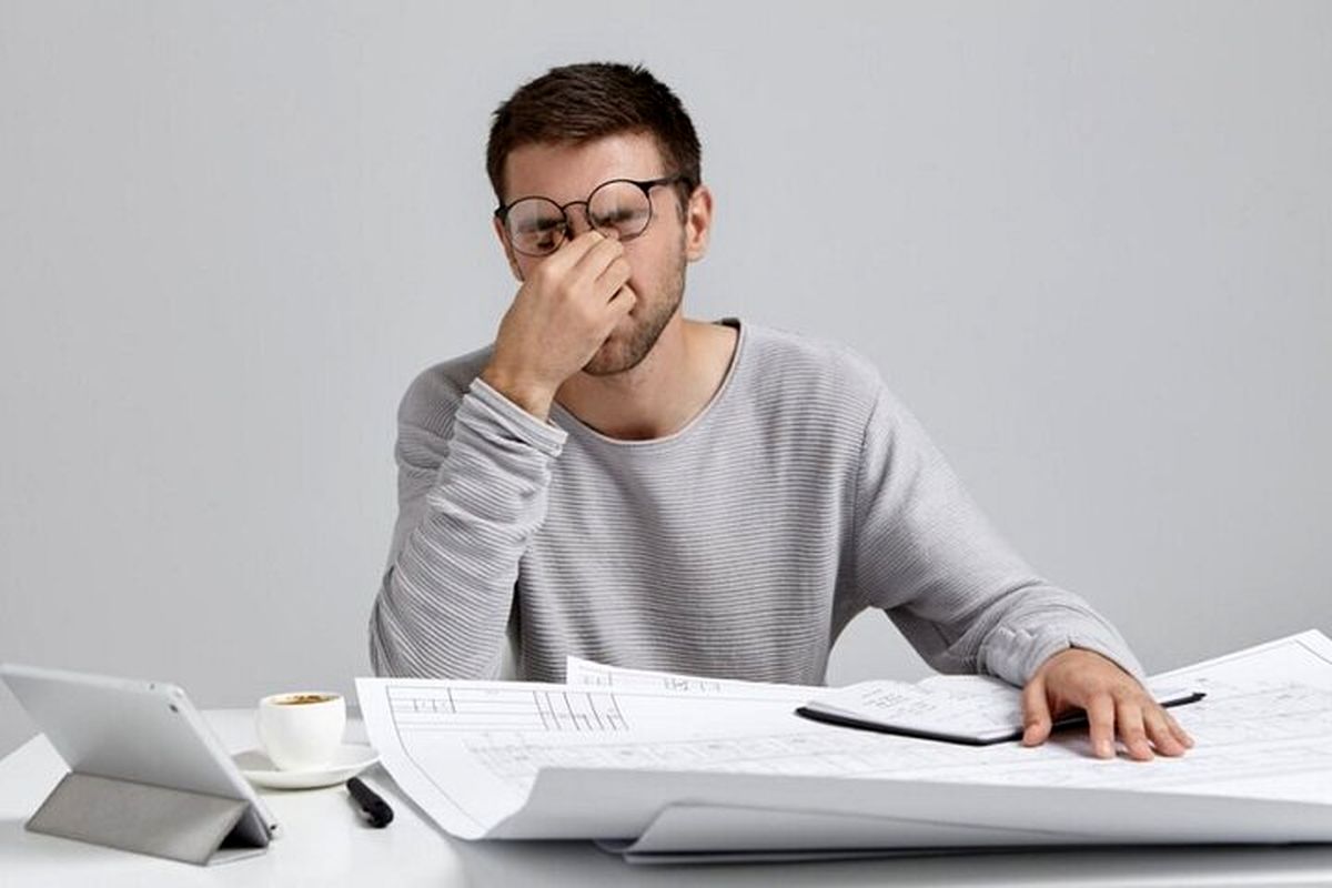 علائم خستگی مفرط ؛ ۱۰ نشانهای که باید جدی بگیرید