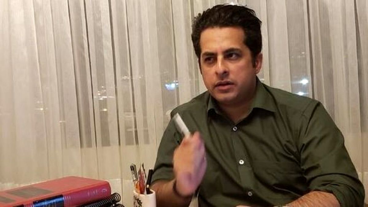 رضا نصری: چین فقط در بحث جزایر سه گانه با اعراب همسویی نکرده؛ حتی فعالیتهای ایران در منطقه را «بیثباتکننده» خوانده و «حمایت از گروههای تروریستی و فرقهای» را به تهران نسبت داده است