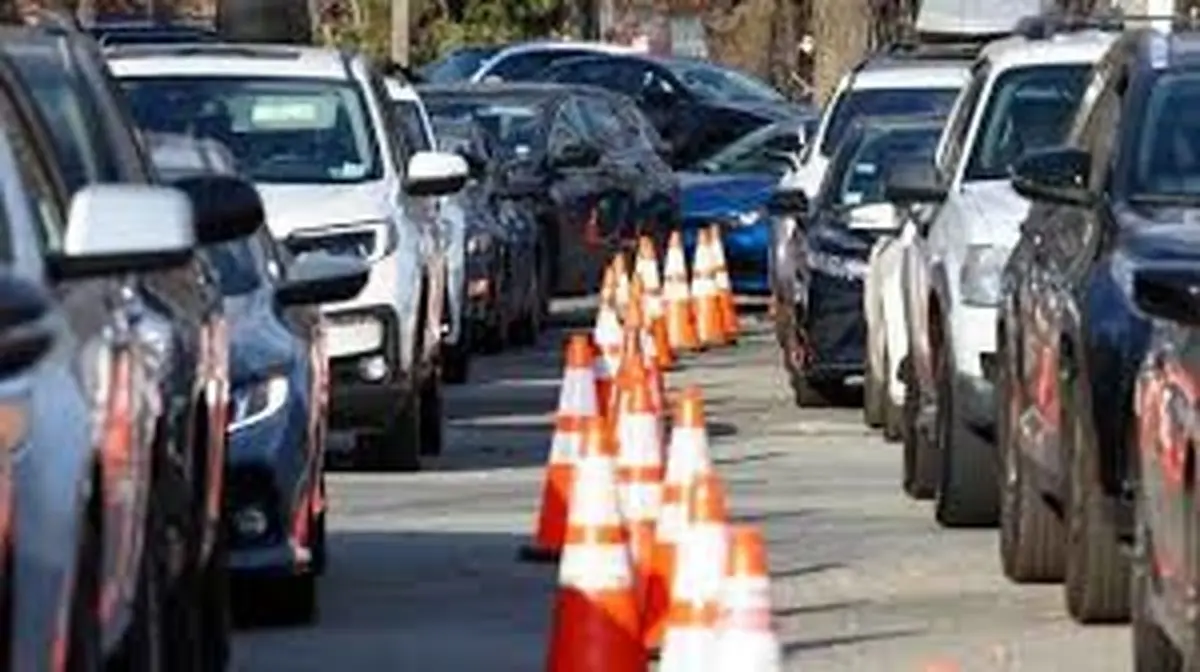 صف کیلومتری تست کرونا در شهر میلواکی آمریکا/ ویدئو