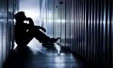 هشدار؛ وقتی «خودکشی» و «الکل» عنصر دراماتیک فیلم ها می‌شوند