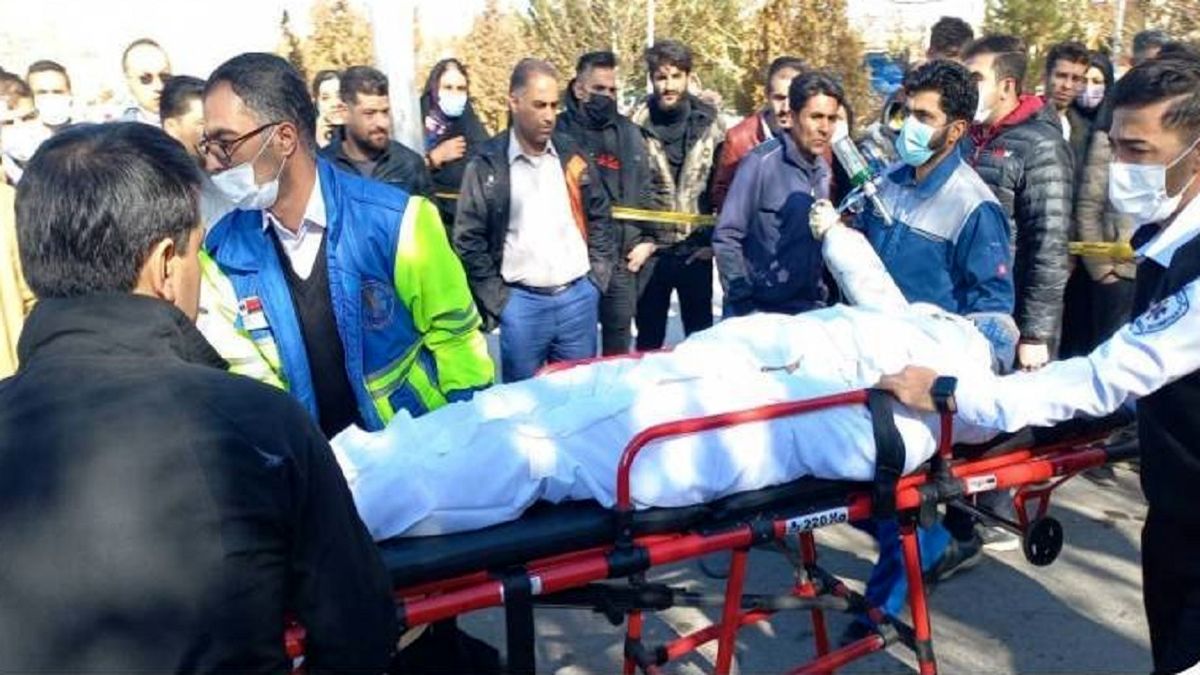 تشکیل پرونده رسیدگی به حادثه آتش سوزی مینی بوس در بروجن
