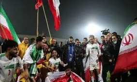 جریمه سنگین در انتظار فدراسیون فوتبال به خاطر صعود با افراد متفرقه
