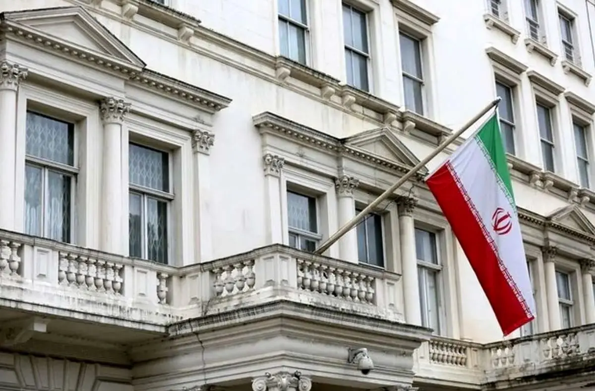 سفارت ایران در لندن با انتشار تصویر طنز مشهور، ادعاهای ترامپ  را زیر سوال برد | عکس