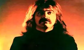 کوروش یغمایی از دنیای موسیقی خداحافظی کرد