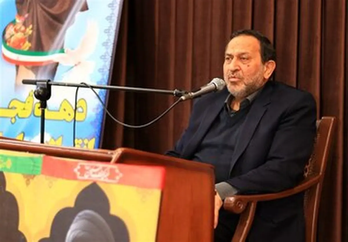 تحلیل مشاور رسانه ای سپاه درباره عدم حمله نظامی آمریکا به ایران/ بزرگ‌ترین بیزینس‌های دنیا در دبی است/ اگر یک موشک بخورد، تمام کاسبی‌ها تعطیل می شود