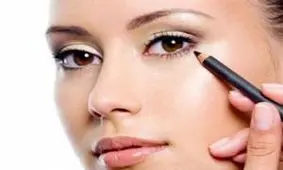 نحوه کشیدن خط چشم با مداد