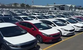 چرا بورس کالای ایران با پیش­‌فروش خودرو وارداتی به شکل کنونی مخالف است؟