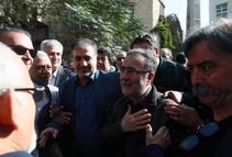 تصاویری از مراسم تشییع برادر سید مصطفی تاجزاده
