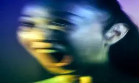 چرا جیغ زدن مد شده است؟ 