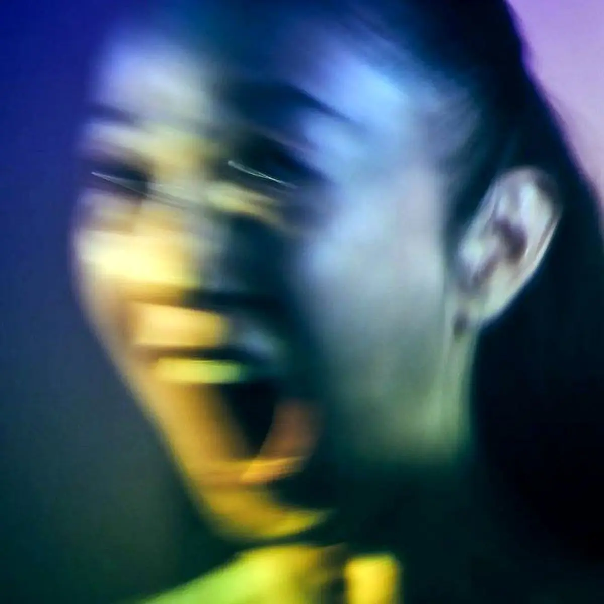 چرا جیغ زدن مد شده است؟ 