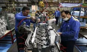 به اندازه‌ی تولید دو میلیون خودرو، ظرفیت تولید در داخل داریم/ سود واردات در تولید نیست