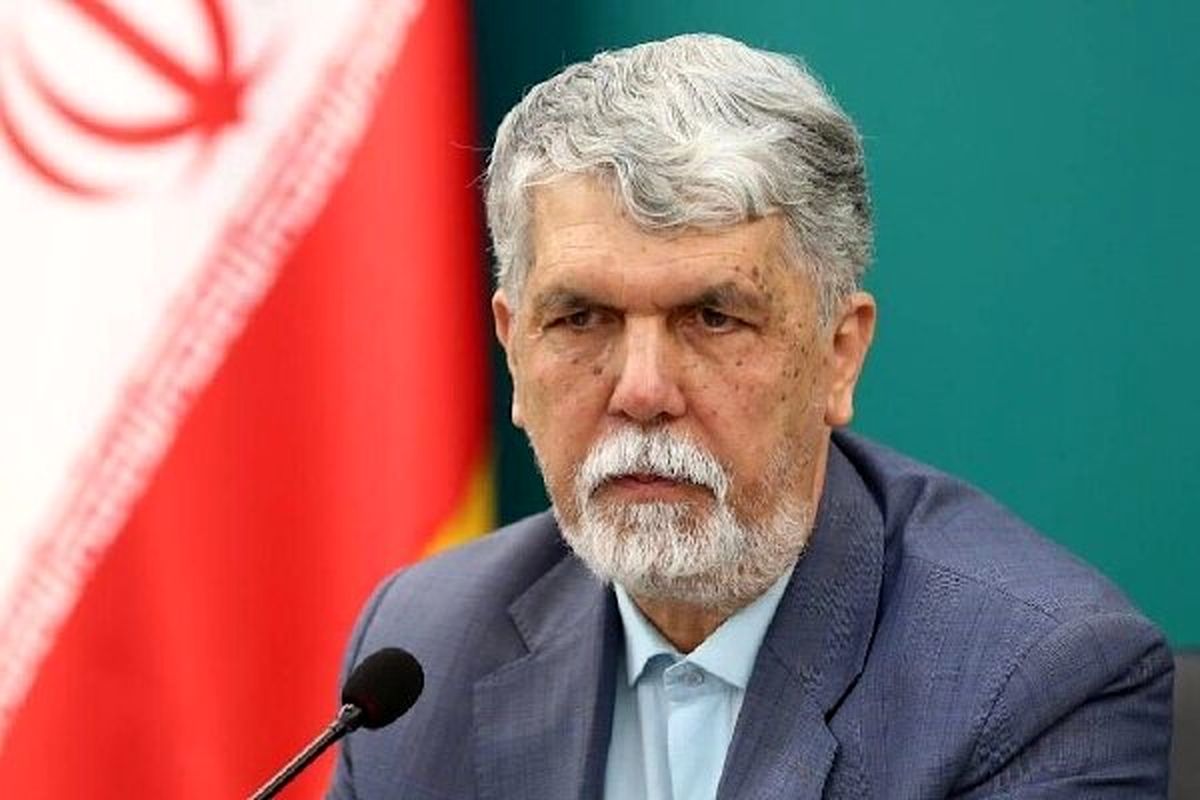 وزیر فرهنگ خواستار استمرار ملی گرایی و میهن دوستی شد/ همه علاقهمندان ایران، جذب حداکثری شوند/ روزهای سخت تمام نشده، در شیوه اداره رسانه ملی بازنگری شود
