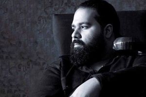 واکنش رضا صادقی به حادثه انفجار در بندرعباس/ ویدئو