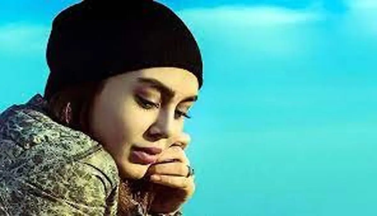 خلوت  سحر قریشی در فضای بیرون از خانه/ ویدئو