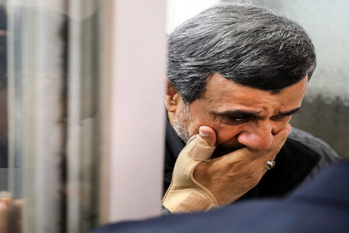 توئیت احمدی نژاد برای درگذشت «بیل راسل» / عکس