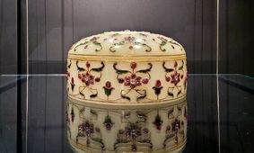 گنجینه یشم کاخ گلستان رونمایی شد

