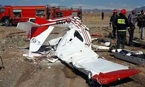 4 عکس از صحنه سقوط هواپیما در مرودشت شیراز 