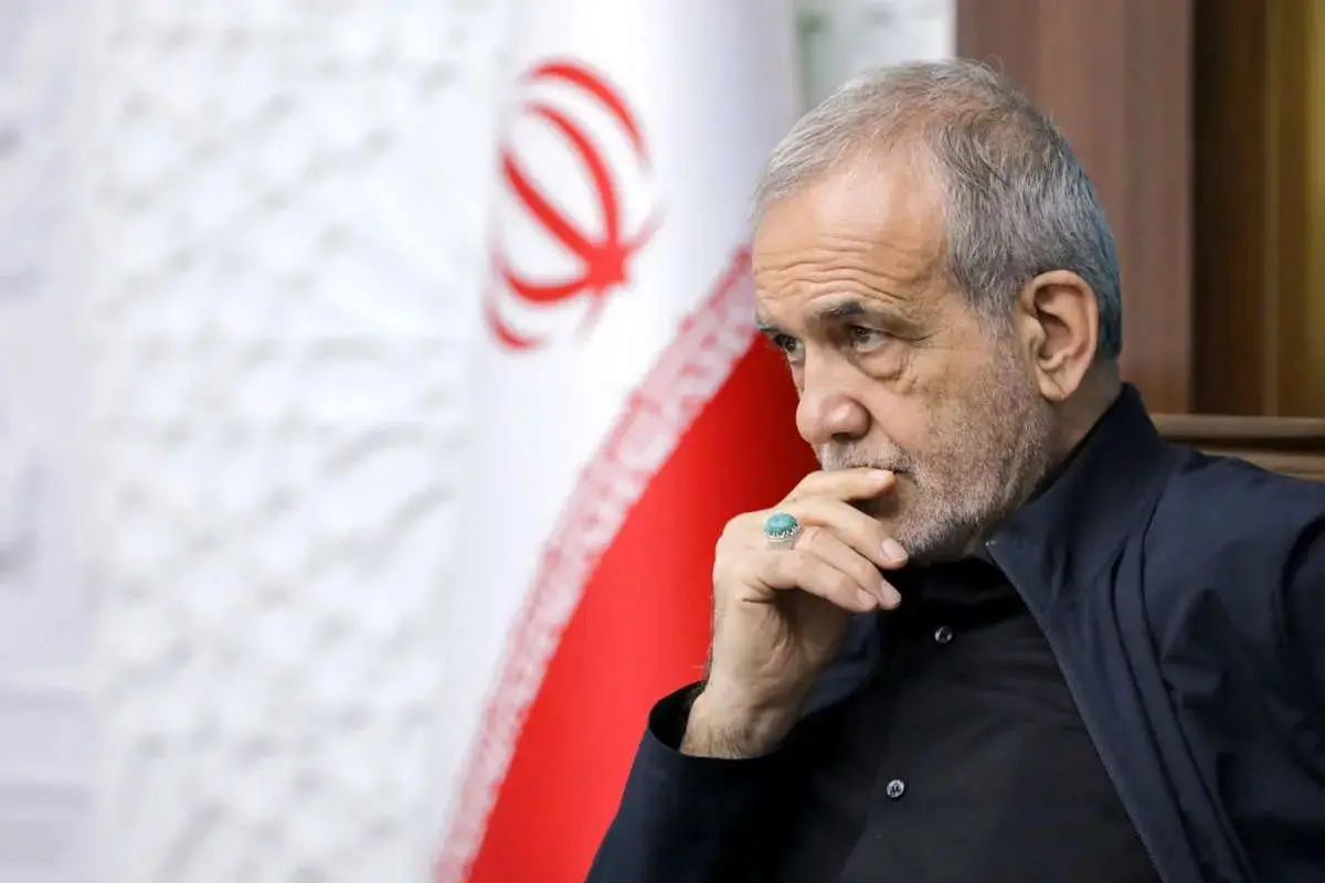 روزنامه کیهان در پیشنهادی به پزشکیان: مشکلات با الگوی شهید رئیسی حل می‌شود

