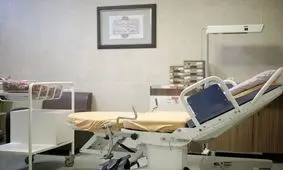 آقای وزیر بهداشت اتاق زایمان بیلبورد تبلیغاتی نیست!