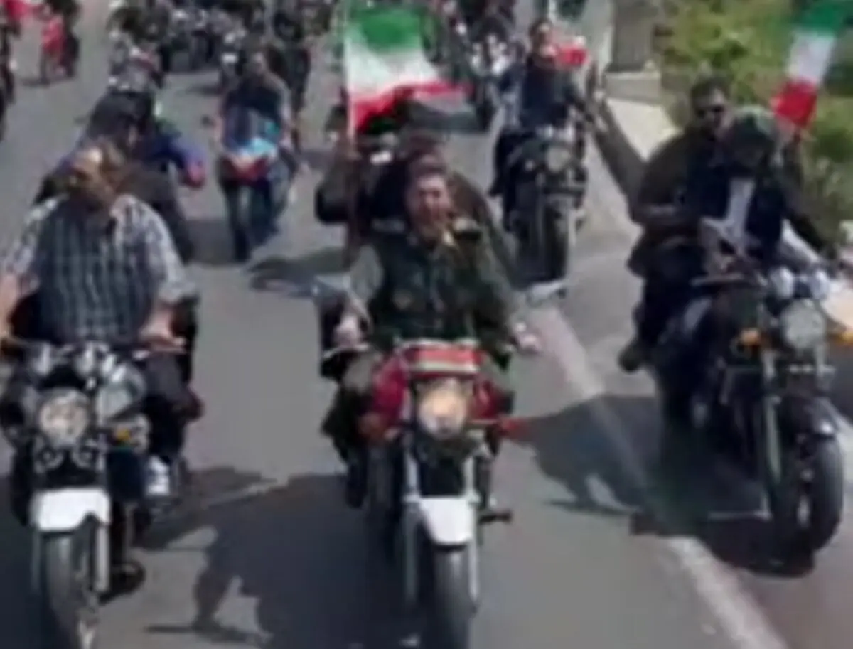  موتور سواری فرمانده سپاه تهران بزرگ در رزمایش جانفدایان
