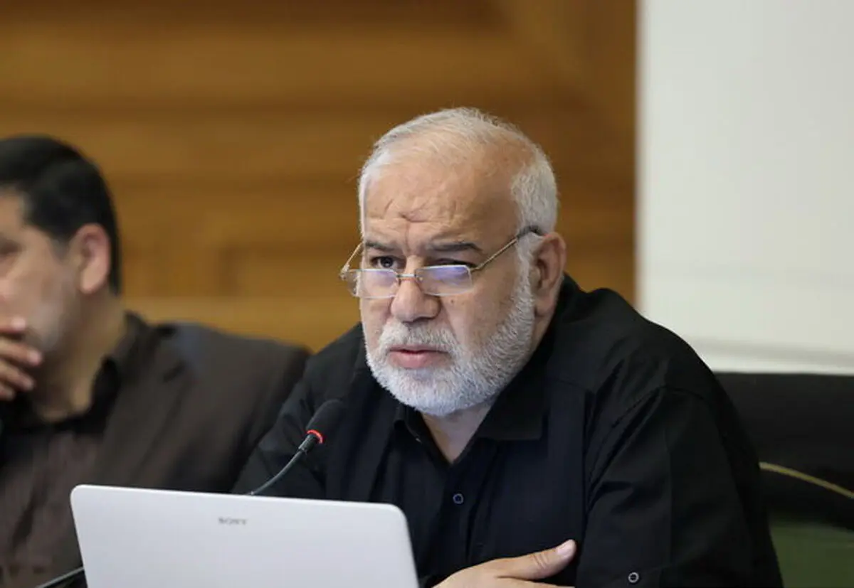 زاکانی برای خسارات به اموال عمومی دادخواست دهد/ شهرداری سطل زباله ها را به شهر برگرداند