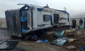 واژگونی اتوبوس در استان یزد ۱۲ مصدوم برجا گذاشت