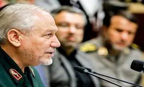 هشدار سرلشکر صفوی به کشورهای حاشیه خلیج فارس؛ بین امنیت و رسانه‌هایتان یکی را انتخاب کنید