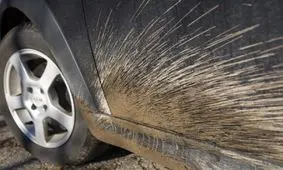 اثرات گل و لای بر رنگ ماشین