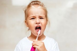 سلامت دهان: ۵ افسانه رایج دندانپزشکی که نباید باور کنید