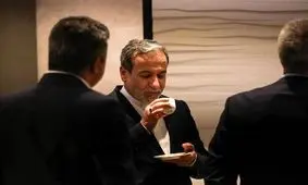 بازگشت نرم باند نیویورکی‌ها به سطوح بالای وزارت‌ خارجه؛ عراقچی به تنظیمات دولت روحانی برگشت؟/  وزیر خارجه معیار اصلی در انتصابات را «صلاحیت» و «پایبندی به دیپلماسی انقلابی» بداند