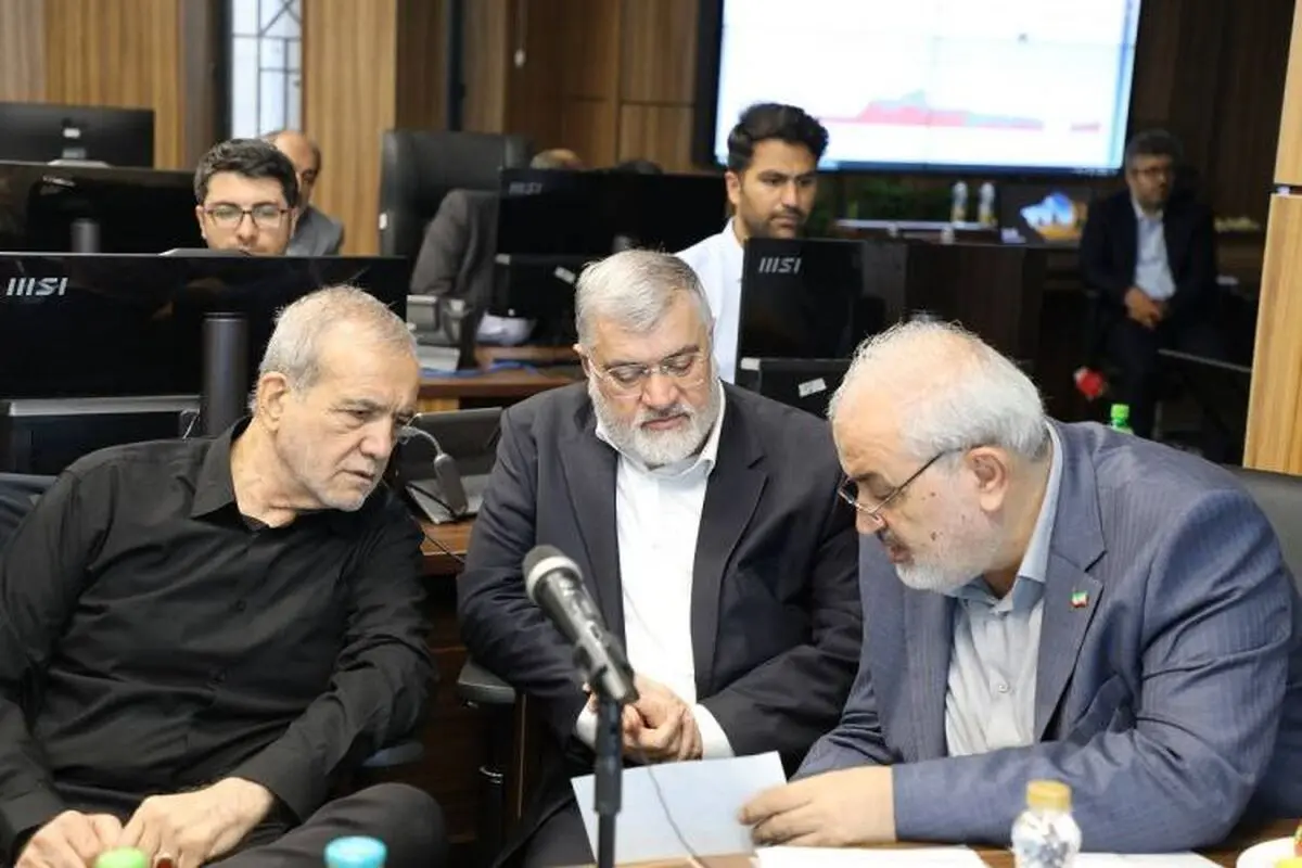 پزشکیان در وزارت نیرو: تمامی اجزای توسعه در کشور باید منوط به تمهید تامین آب باشد/ در تهران ملاحظه ظرفیت تامین آب و توان آب زیرزمینی این شهر را نداشته‌ایم
