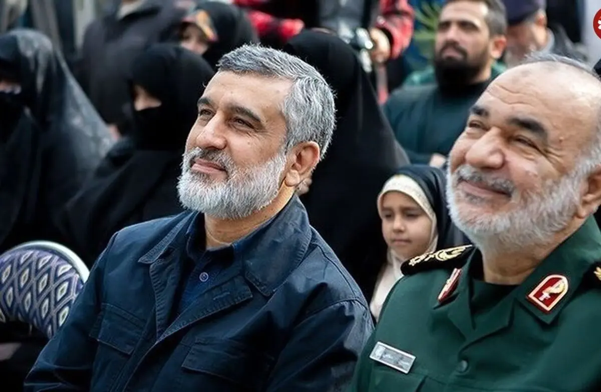 سفر به تاریخ؛ «سردار حاجی زاده» در کنار «کعبه»؛ سال 1386/ عکس


