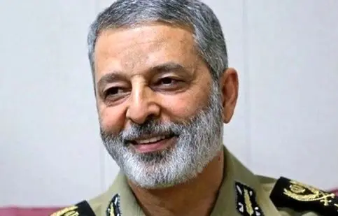 تصاویر دیده نشده از دورهمی دوستانه شهید عبدالرحیم موسوی با دوستانش/ خاطره جالب امیر موسوی از هم بازی های قدیم خیابان نوبهار قم/ ویدئو