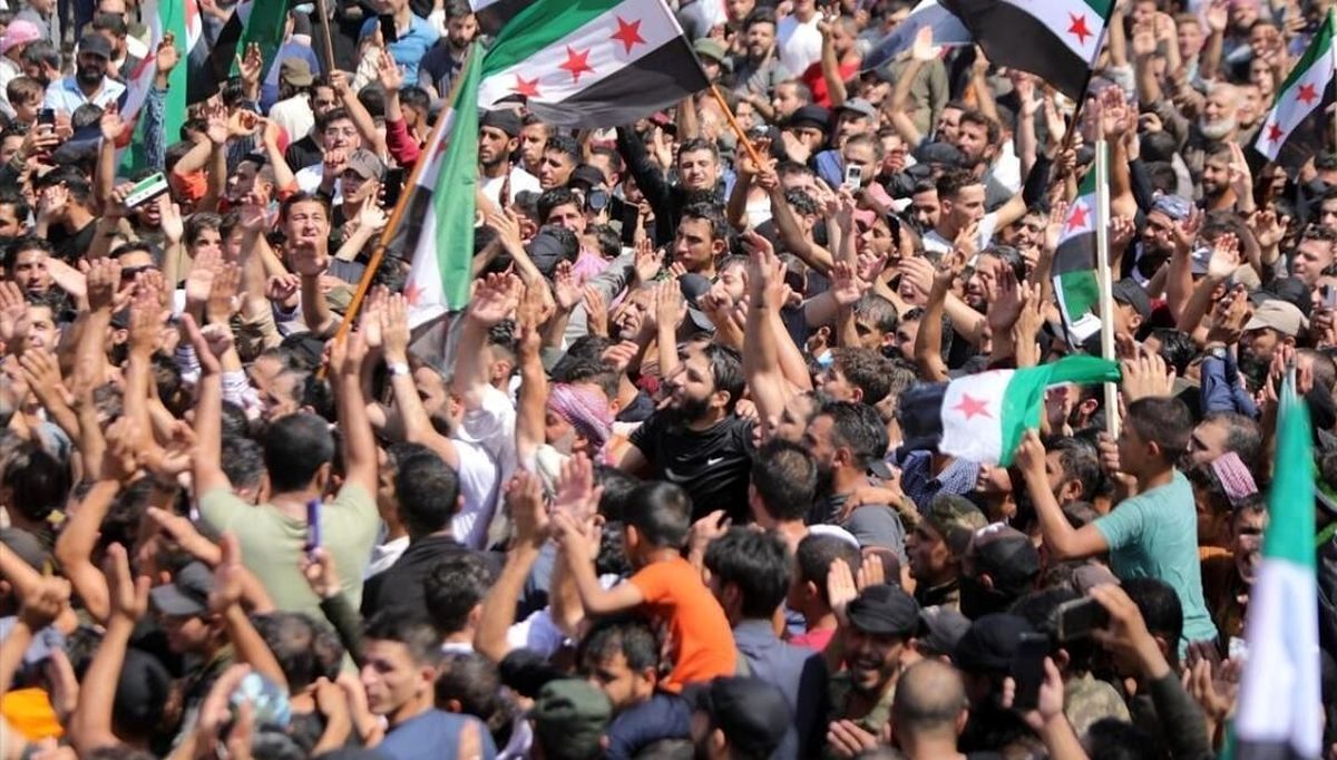 بازگشت اعتراضات به سوریه / انتخاب سخت بشار اسد برای فرار از بحران/ داعشی های زندانی فرار کردند! / جنگ خونین سال 2011 تکرار می شود؟