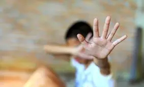 گزینش‌ معلم‌ها سیاسی و عقیدتی است نه روانشناختی/ تفکر سنتی، آموزش مهارت‌های جنسی در مدرسه را هنجارشکن می‌داند

