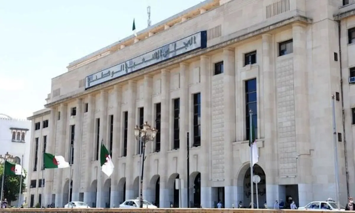مجلس الجزایر به پیش‌نویس قانون جرم‌انگاری استعمار فرانسه رأی داد
