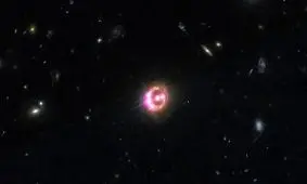 ستاره‌شناسان برای اولین بار تاج یک سیاهچاله را اندازه‌گیری کردند

