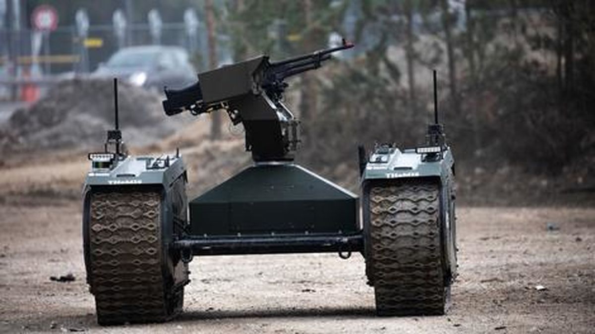 ربات سربازهای ارتش اوکراین؛ از مین گذاری و شلیک تا جابه‌جایی مجروحان/ ویدئو