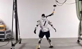 رباتی که شادی گل رونالدو را تقلید می‌کند/ ویدئو

